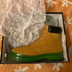 women's shoes boots Cape Robbin work size 9 green bottoms